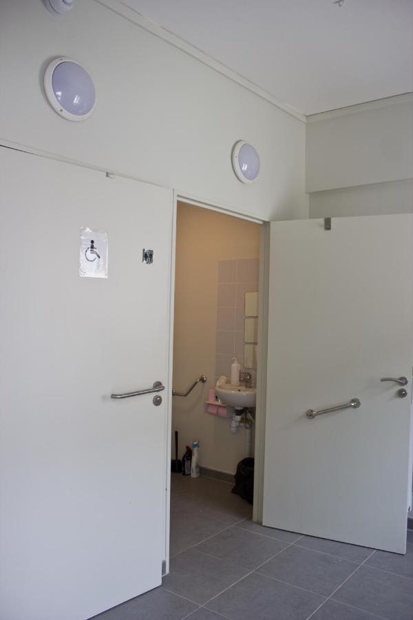 Fontaineblhostel Hostel & Camping Near Fontainebleau La Chapelle-la-Reine 외부 사진
